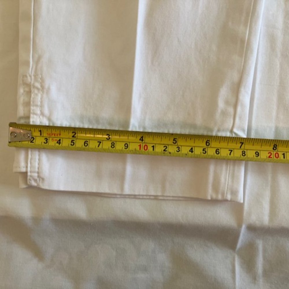 Talbots "The Perfect Skimmer" White Capri Pants Size 6 - Picture 8 of 12